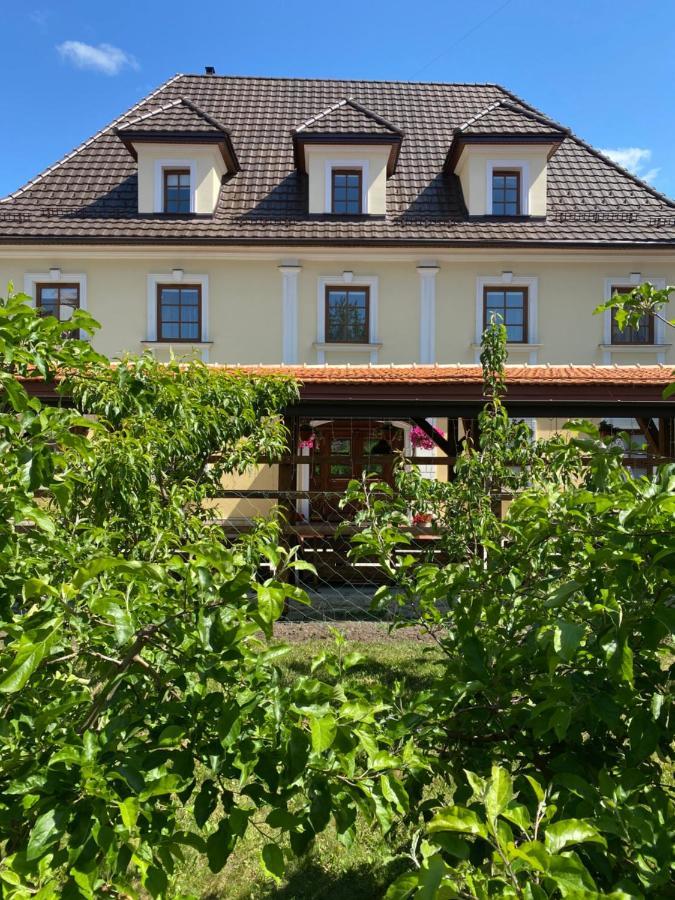 Hotel Spadok Kamenec Podolský Exteriér fotografie